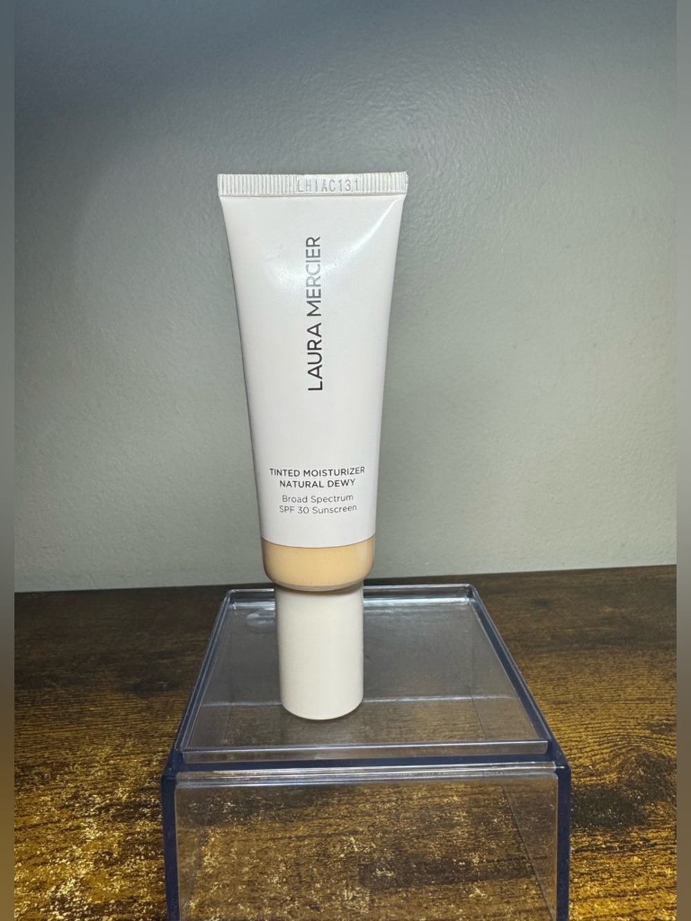 Laura Mercier
Tinted Moisturizer Natural Dewy SPF 30 1N Birch